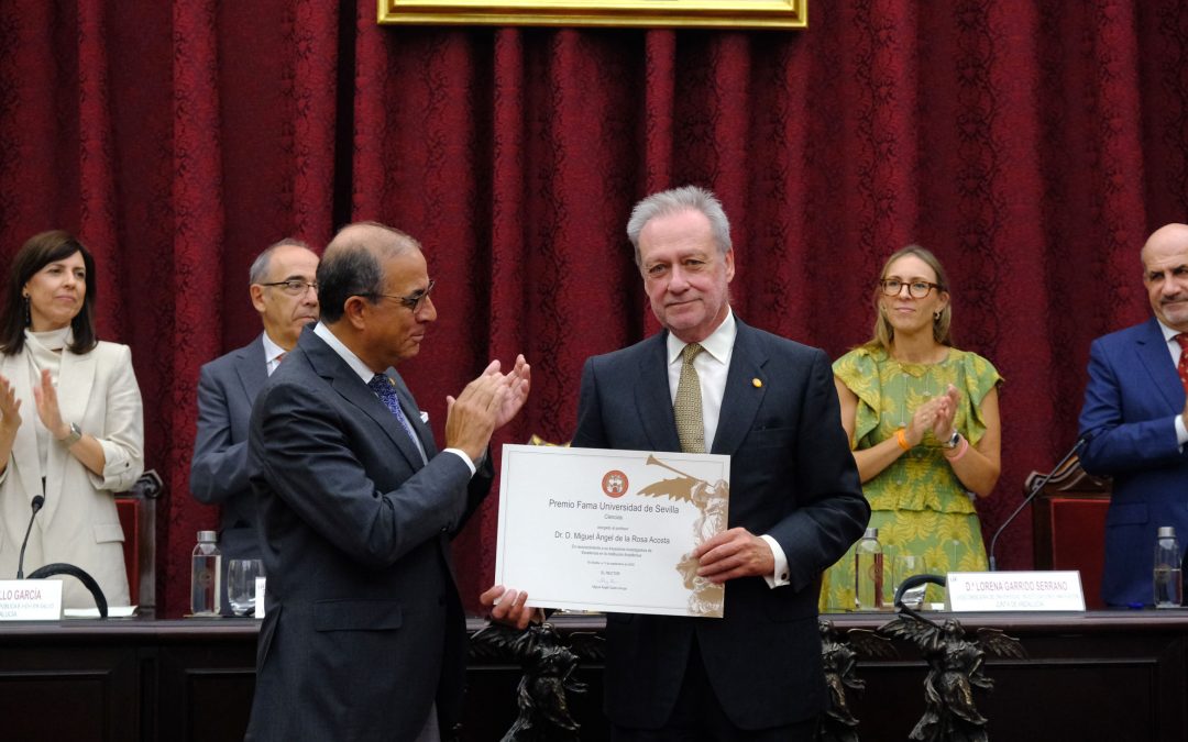 Miguel Ángel de la Rosa recibe el Premio Fama